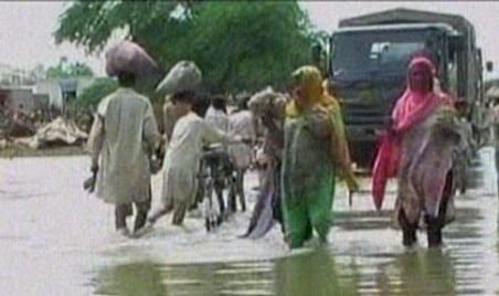 Cel mai mare dezastru din istoria Pakistanului: 1.500 de morţi şi 2.500 de răniţi în urma inundaţiilor