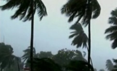 Alertă pe coasta de est a Statelor Unite din cauza uraganului Earl (VIDEO)