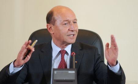Traian Băsescu, la depunerea jurămintelor: Numai prin austeritate şi solidaritate putem ieşi din criză (VIDEO)