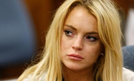 Lindsay Lohan a lovit cu maşina un căruţ în care se afla un copil
