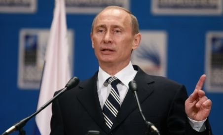 Putin face aluzii la mandatele lui Roosevelt, referindu-se la o posibilă candidatură în 2012