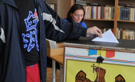 Alegerile parlamentare anticipate din Republica Moldova vor avea loc pe 21 noiembrie