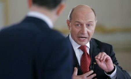 Băsescu, în campanie: Îmi e cunoscută panica lui Vântu (VIDEO)