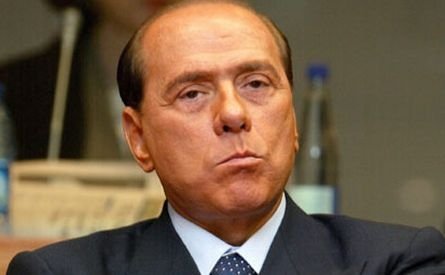 Avionul care îl transporta pe Berlusconi la summitul UE a aterizat de urgenţă la Milano