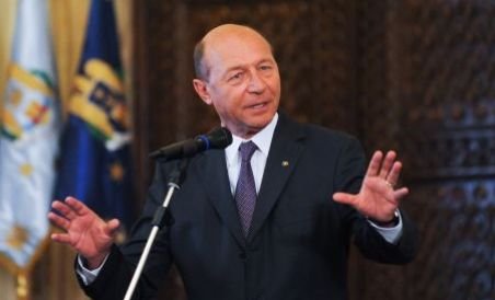 Băsescu: Aveţi un preşedinte care se respectă, nu încercaţi să îl umiliţi (VIDEO)