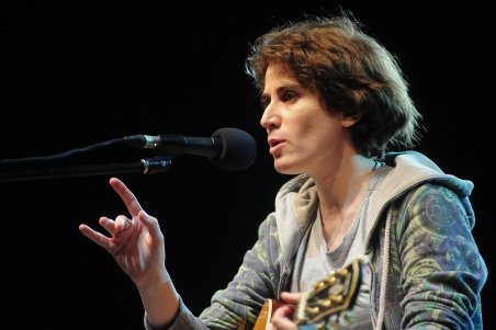 Ada Milea, în mijlocul unui scandal: A refuzat să termine un spectacol din Cluj