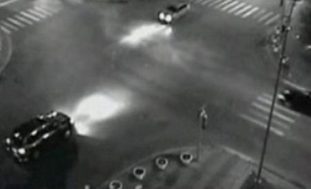 Imagini şocante: Un rus a fost spulberat pe trecerea de pietoni (VIDEO)