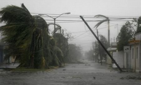 Uraganele Karl şi Igor fac ravagii în Mexic şi Insulele Bermude
