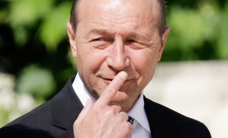 Băsescu atacă Opoziţia: "Ponta a venit preş la mine. Pe Antonescu l-am ajutat într-un moment de criză" (VIDEO)
