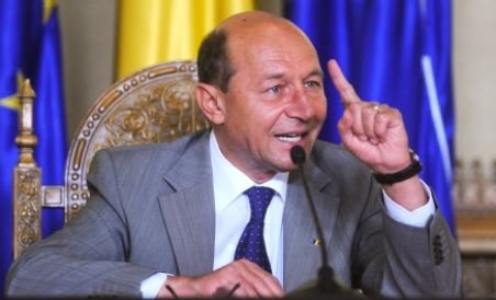 Băsescu: Ponta e imatur. Scandalul dintre PSD şi PDL, o mizerie (VIDEO)

