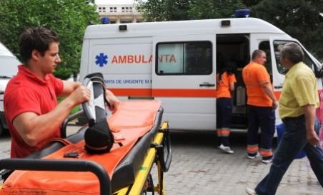 Un protestatar din Capitală a primit îngrijiri medicale, după ce i s-a făcut rău