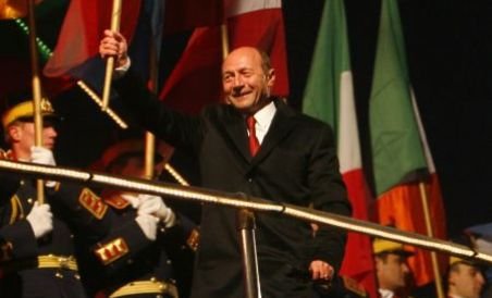 Associated Press: Băsescu afirmă ironic că ţara sa nu este în totalitate europeană