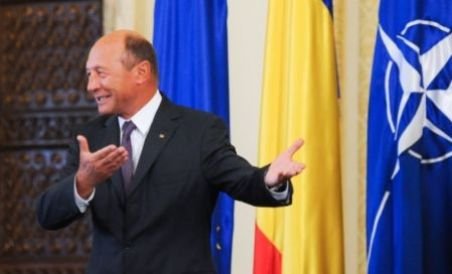 Băsescu: Au fost negocieri între PSD şi PDL, timp de patru zile. Am pe birou şi repartiţia banilor (VIDEO)