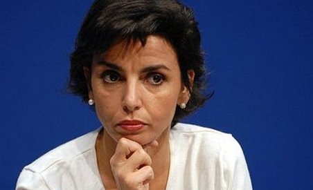 Eurodeputată franceză confundă termenul "inflaţie" cu "felaţie"