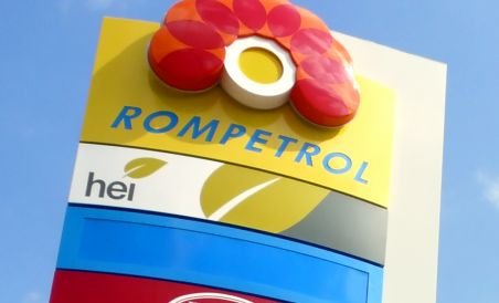 Rompetrol a ieftinit benzinele cu şase bani pe litru