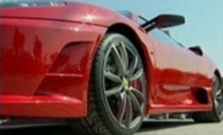 Un român a fost la un pas să intre în ţară cu un Ferrari furat (VIDEO)