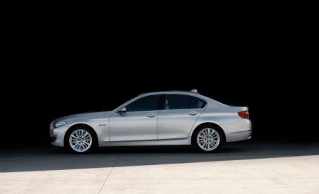 BMW recheamă 350.000 de maşini, printre care şi Rolls-Royce Phantom, pentru defecţiuni la frâne