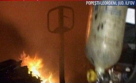 Depozit de electrocasnice din Popeşti Leordeni, distrus în urma unui incendiu