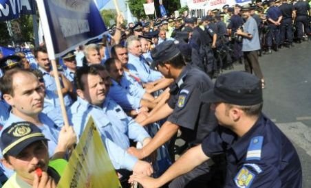 MAI îi va prezenta lui Traian Băsescu raportul privind protestul poliţiştilor săptămâna viitoare