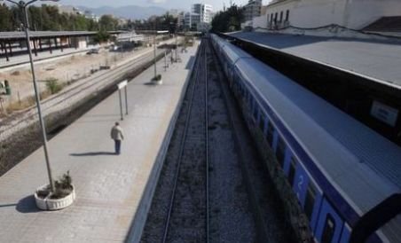 Două trenuri de călători s-au ciocnit în Bulgaria: Cel puţin 15 oameni au fost răniţi