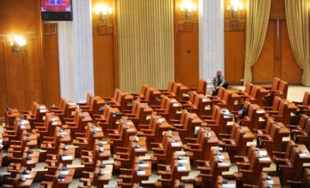 Scandal în Parlament: Deputaţii PSD şi PNL au părăsit plenul, ca protest faţă de constituirea grupului independenţilor