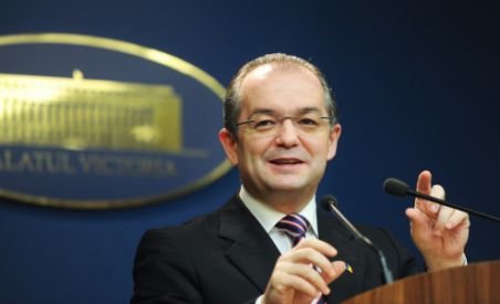 Emil Boc: Decizia CC arată că Guvernul a înaintat Parlamentului un proiect constituţional (VIDEO)