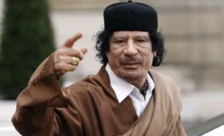 Kadhafi l-a invitat pe Traian Băsescu la summitul UE-Africa