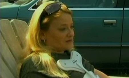 SUA. O femeie a supravieţuit, după ce a fost călcată cu maşina de soţul ei (VIDEO)
