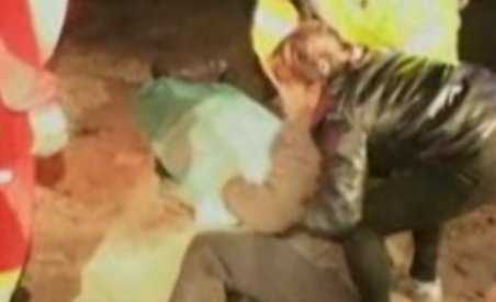 Jurnalist român venit în vizită din Marea Britanie, ucis de un utilaj în Bistriţa (VIDEO)