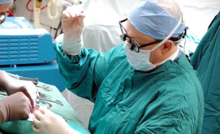 Trei medici ucraineni, arestaţi pentru transplanturi ilegale de organe