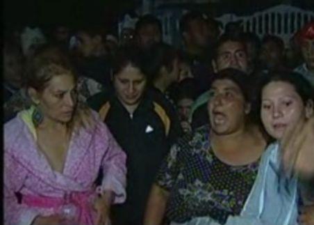 Revoltă în Glina. 200 de romi au blocat drumul principal