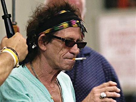 Chitaristul formaţiei Rolling Stones e dispus să testeze orice drog nou