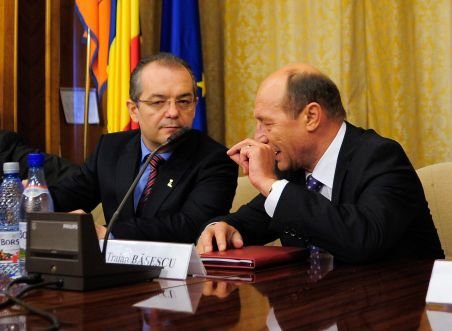 Emil Boc a discutat cu Traian Băsescu despre situaţia de la Finanţe
