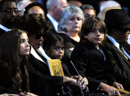 Copiii lui Michael Jackson vor să cumpere Neverland