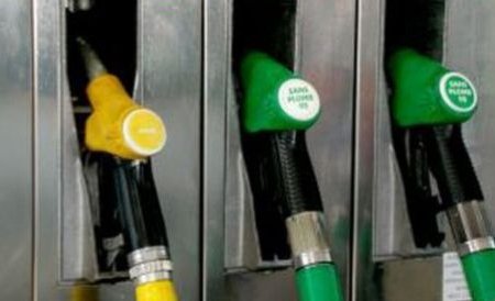Preţul carburanţilor, în continuă creştere. De la anul, noi scumpiri în România