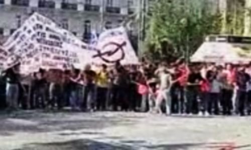 Proteste violente în Grecia: Studenţii s-au luat la bătaie cu poliţiştii