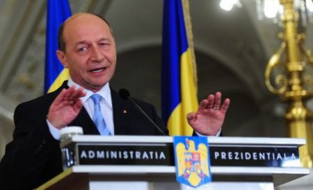 Băsescu a promulgat Legea &quot;micii reforme&quot; în justiţie: Procesele se vor judeca mai repede