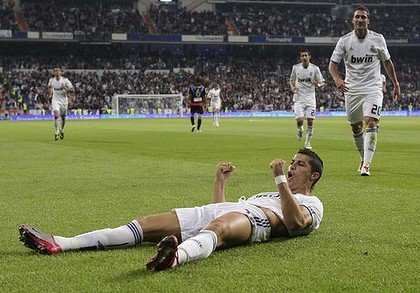 Ronaldo înscrie patru goluri pentru Real Madrid, Messi &quot;doar&quot; o dublă pentru Barca 