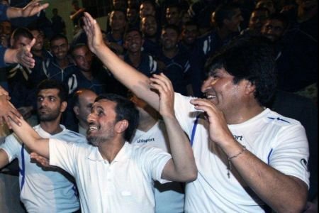 Partidă de futsal cu Evo Morales şi Ahmadinejad coechipieri 