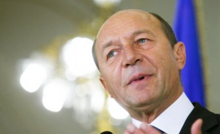 Băsescu: Ordonanţa 50 nu se va aplica retroactiv şi va fi ajustată pentru un echilibru între bănci şi clienţi