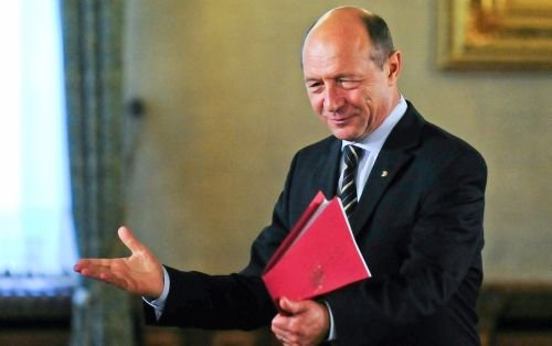 Băsescu a retrimis în Parlament legile votate greşit: În contextul economic actual nu sunt oportune 
