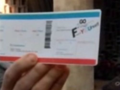 Timişoara: Studenţii i-au făcut lui Funeriu un bilet doar dus spre Franţa