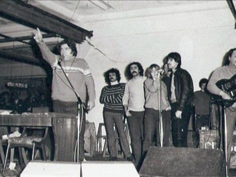 A murit Adrian Păunescu. Ultimul îndemn al poetului: "Purtaţi-vă de grijă, fraţii mei" 81202