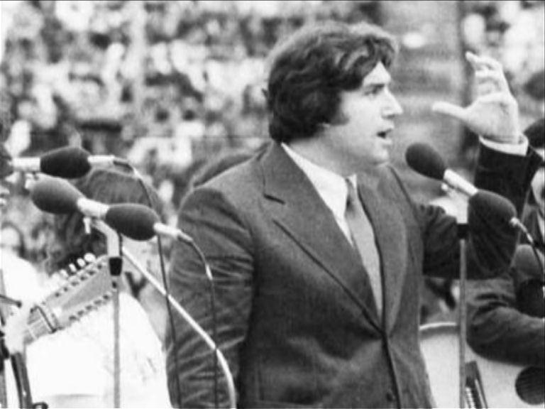 A murit Adrian Păunescu. Ultimul îndemn al poetului: "Purtaţi-vă de grijă, fraţii mei" 81205