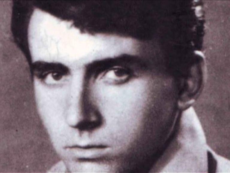 A murit Adrian Păunescu. Ultimul îndemn al poetului: "Purtaţi-vă de grijă, fraţii mei" 81207