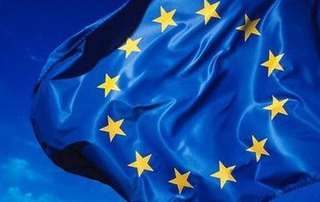 Albanezii şi bosniacii pot călători în statele UE fără viză