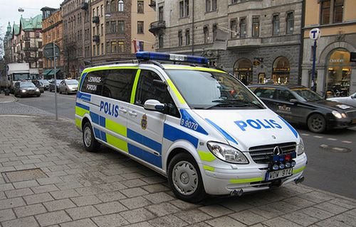 Bărbat suspectat de atacuri xenofobe după ce a împuşcat opt imigranţi, arestat în Suedia