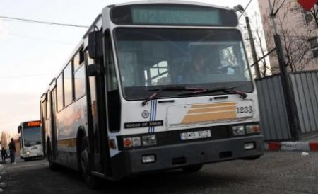 Braşov. Un bărbat şi-a omorât soţia într-un autobuz cu călători