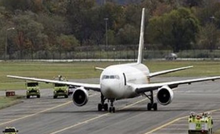 Incident pe aeroportul din Timişoara: O aeronavă Tarom a rămas fără comunicare cu solul