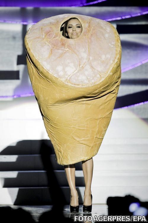 MTV Europe Music Awards: Lady Gaga a câştigat trei premii. Eva Longoria s-a îmbrăcat în şuncă  81391